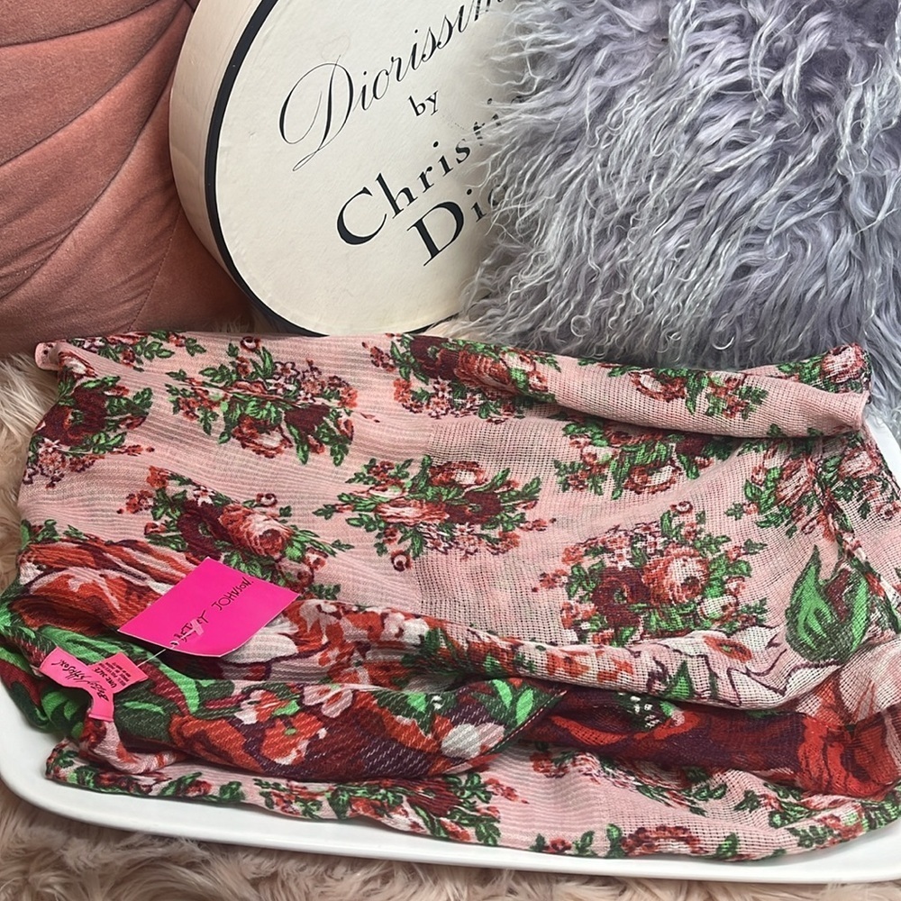 BETSEY JOHNSON PINK & RED ROSE FLORAL SCARF - Picture 2 of 4